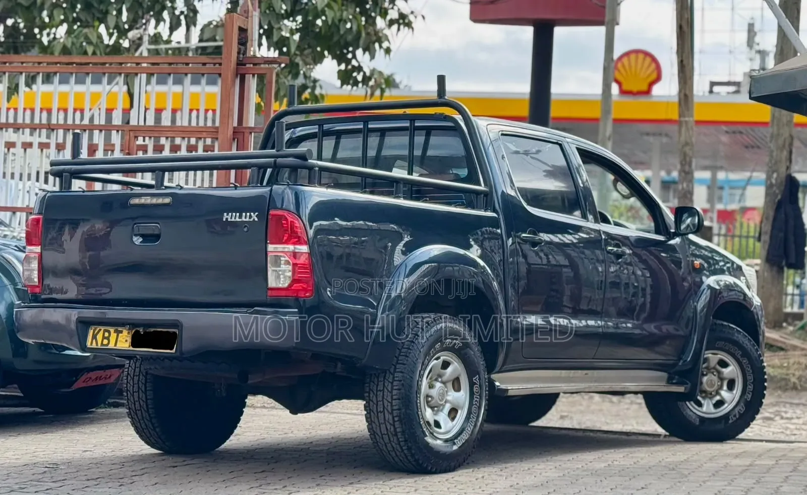 Toyota Hilux 2012 Gray