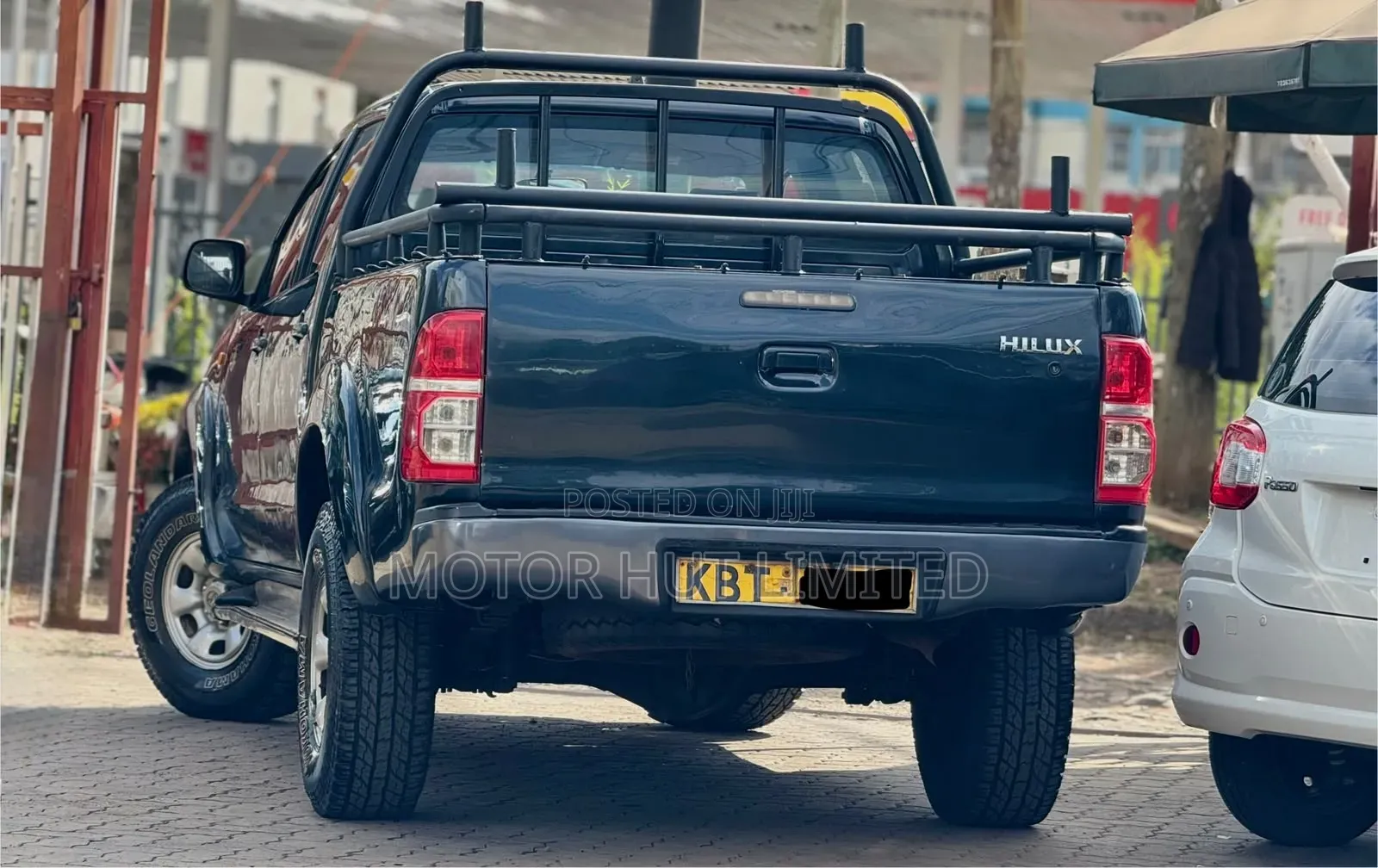 Toyota Hilux 2012 Gray
