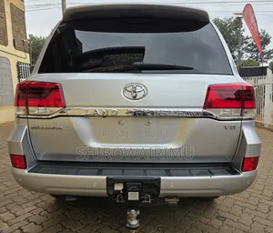 Toyota Land Cruiser 2019 Silver