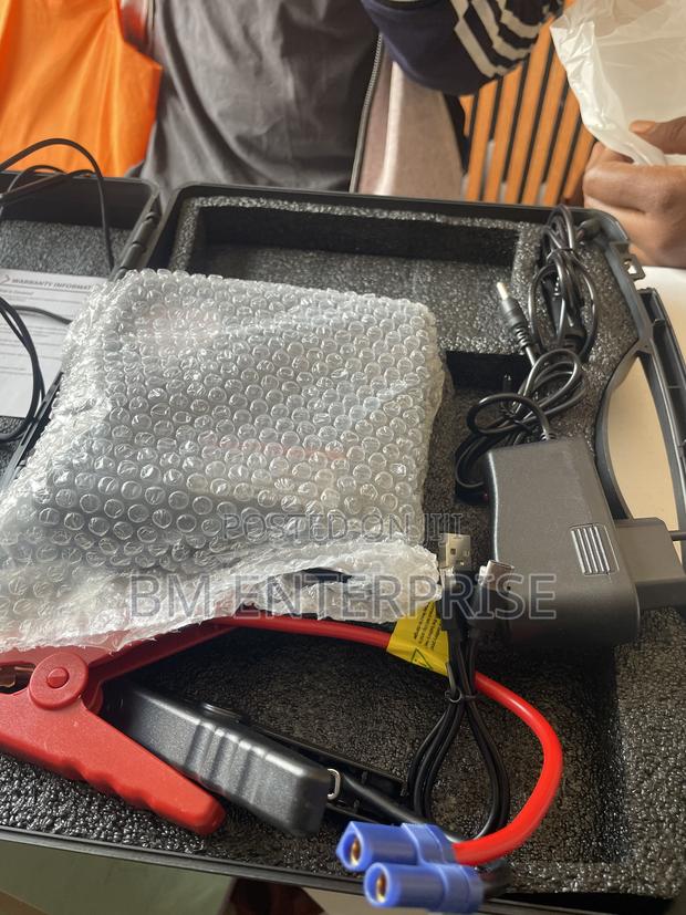 Car Jumpstarter With Air Compressor - thumbnail 2