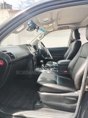 Toyota Land Cruiser Prado 2019 Black