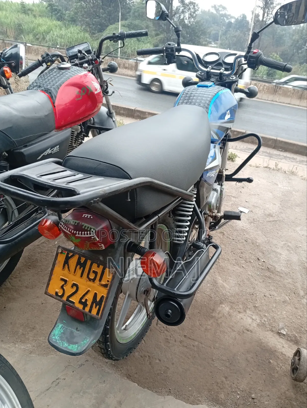 TVS HLX 125 2025 Blue