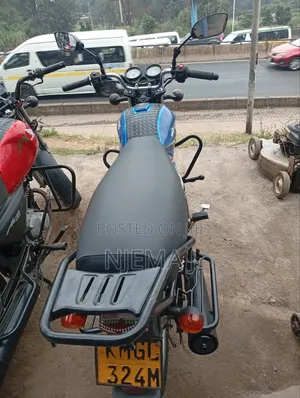 TVS HLX 125 2025 Blue