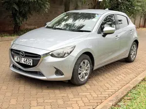 Mazda Demio 2017 Silver