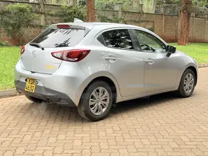 Mazda Demio 2017 Silver