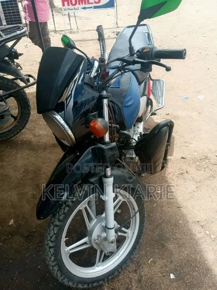 TVS HLX Plus ES 2017 Black
