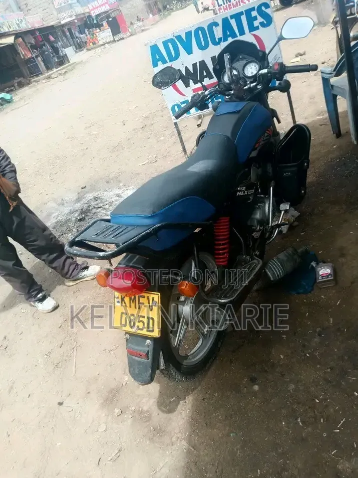 TVS HLX Plus ES 2017 Black
