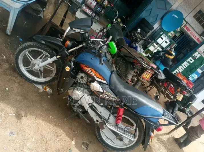 TVS HLX Plus ES 2017 Black