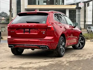 Volvo XC60 2019 Red