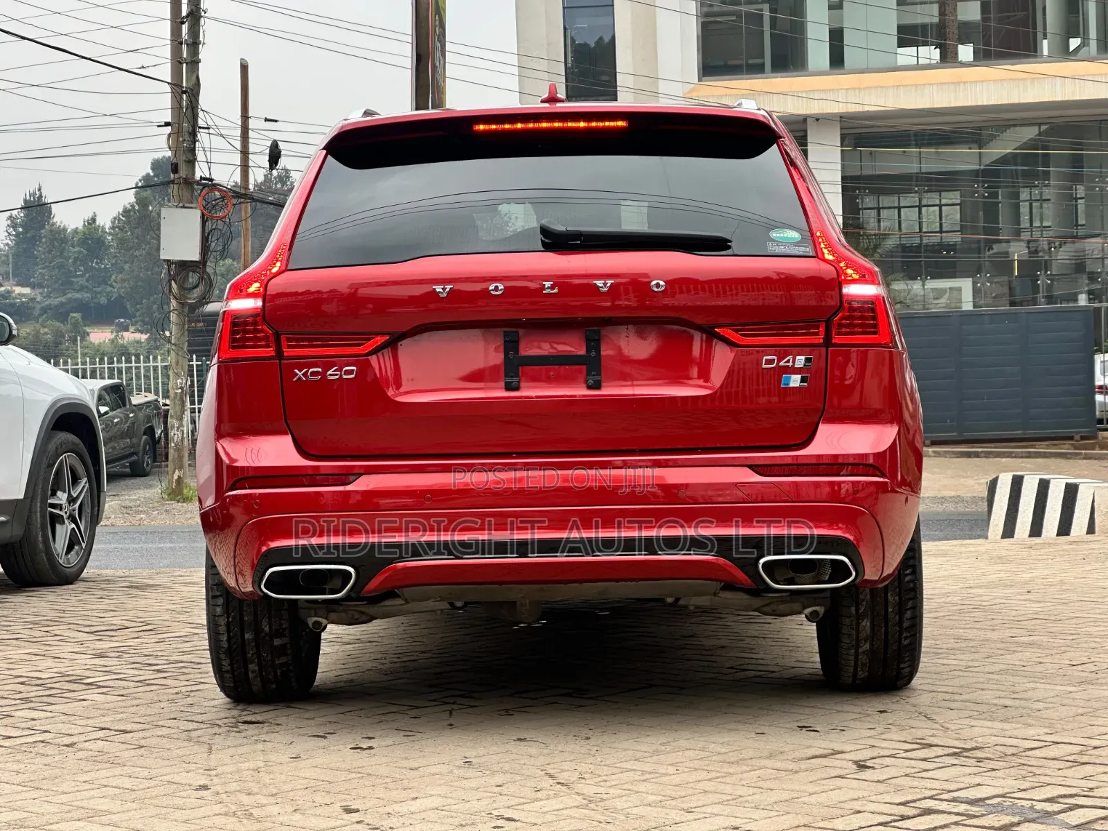 Volvo XC60 2019 Red