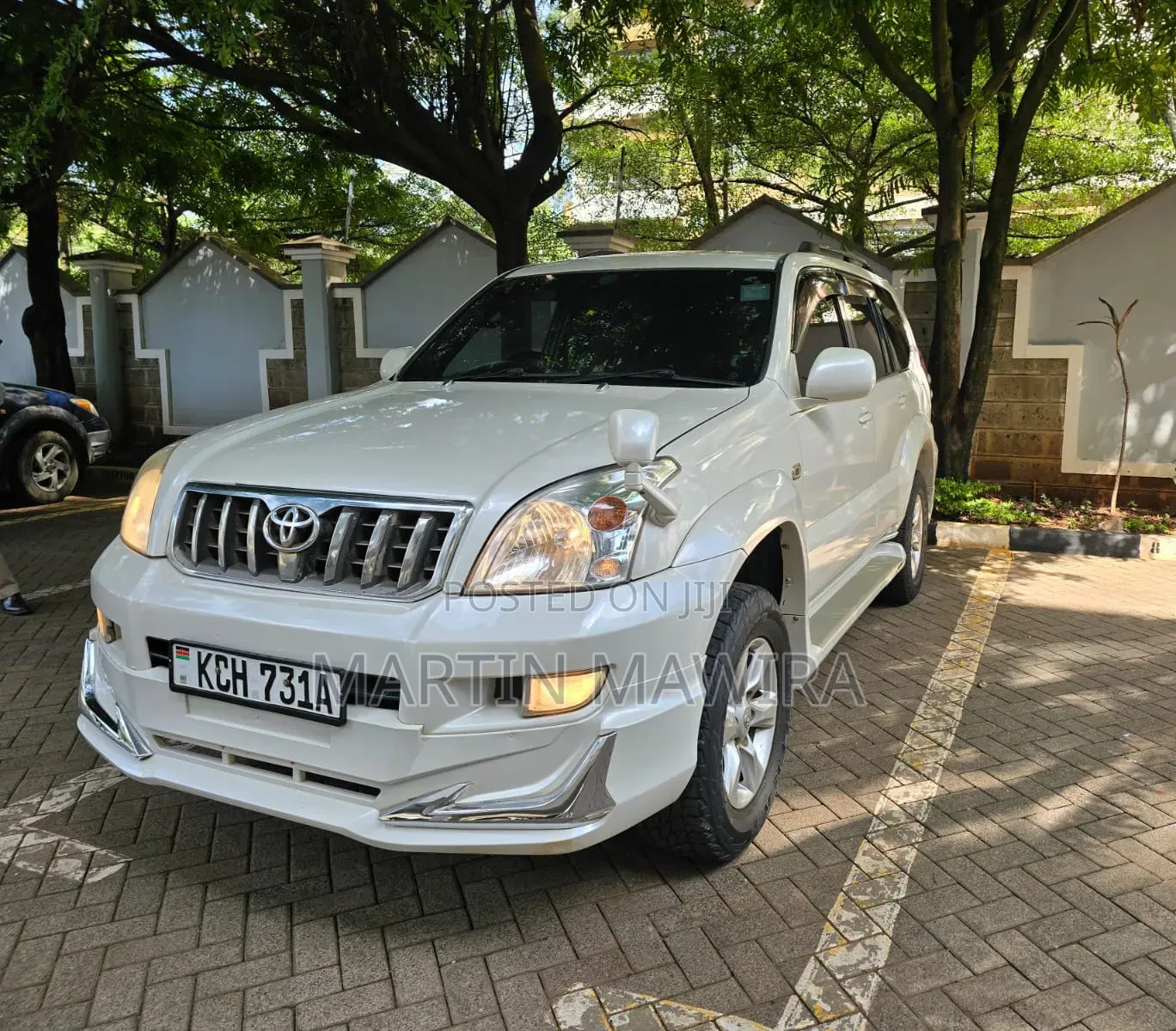 Toyota Land Cruiser Prado 2009 White
