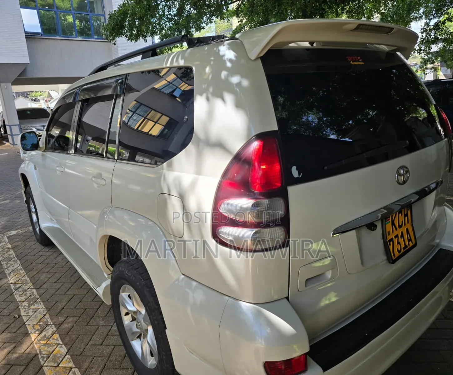 Toyota Land Cruiser Prado 2009 White
