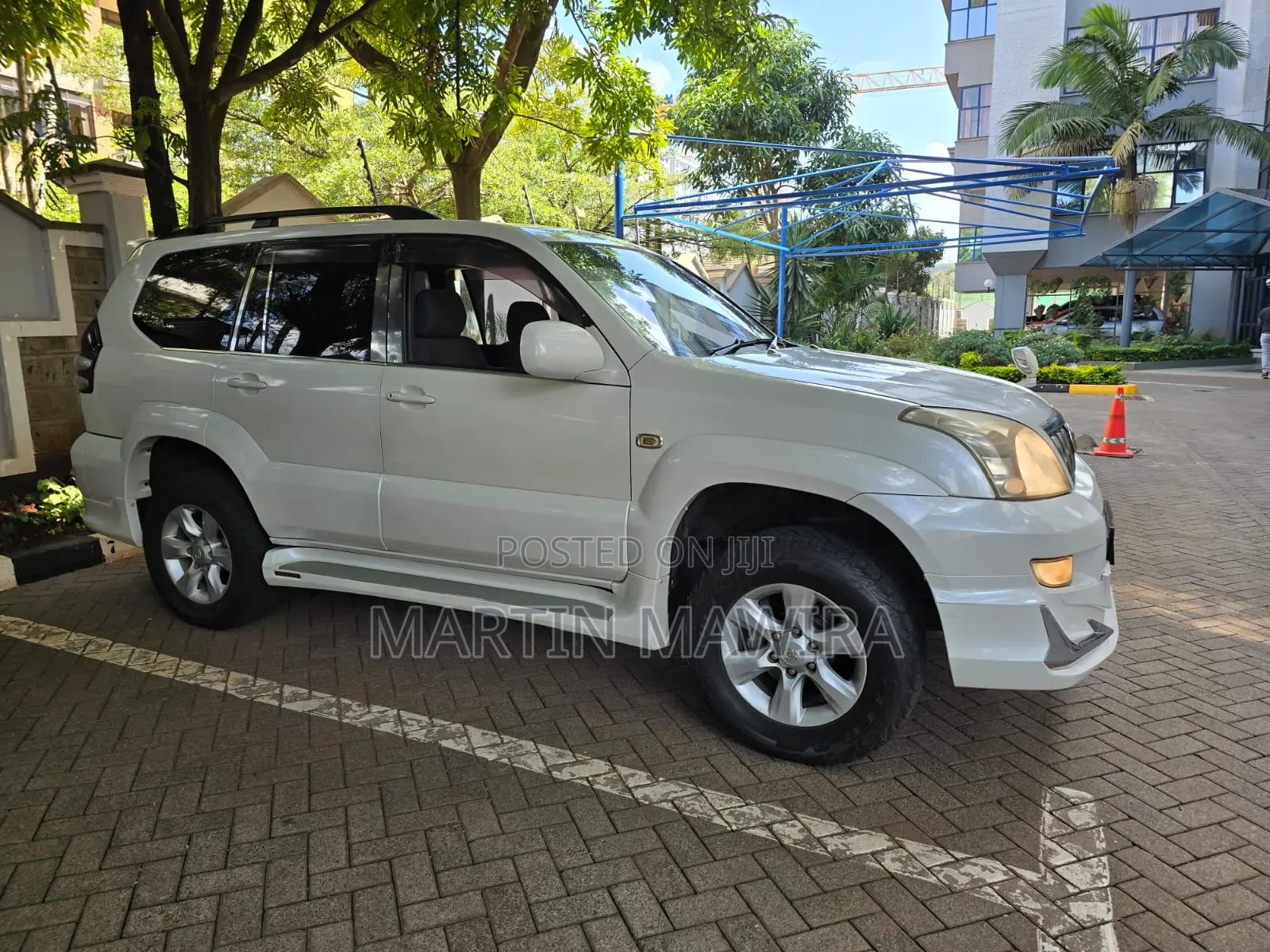 Toyota Land Cruiser Prado 2009 White