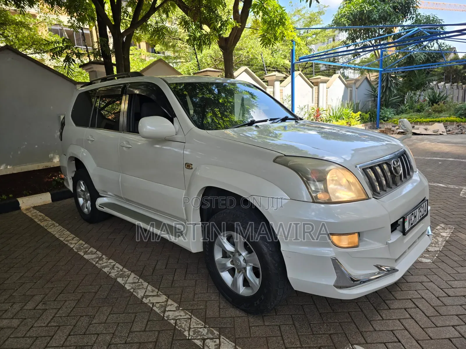 Toyota Land Cruiser Prado 2009 White