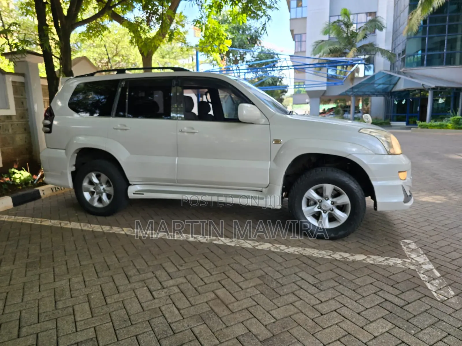 Toyota Land Cruiser Prado 2009 White