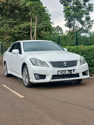 Toyota Crown 2012 White