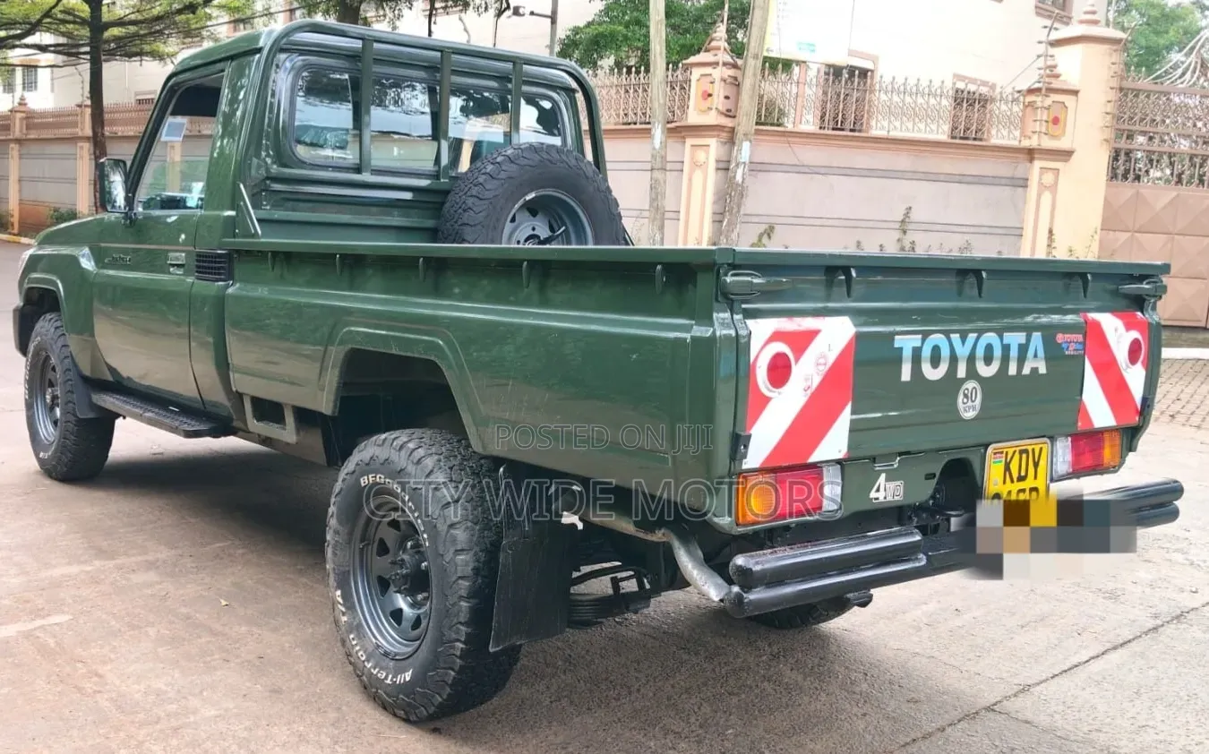 Toyota Land Cruiser 2022 Green