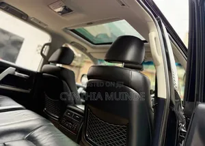 Toyota Land Cruiser 2016 Black