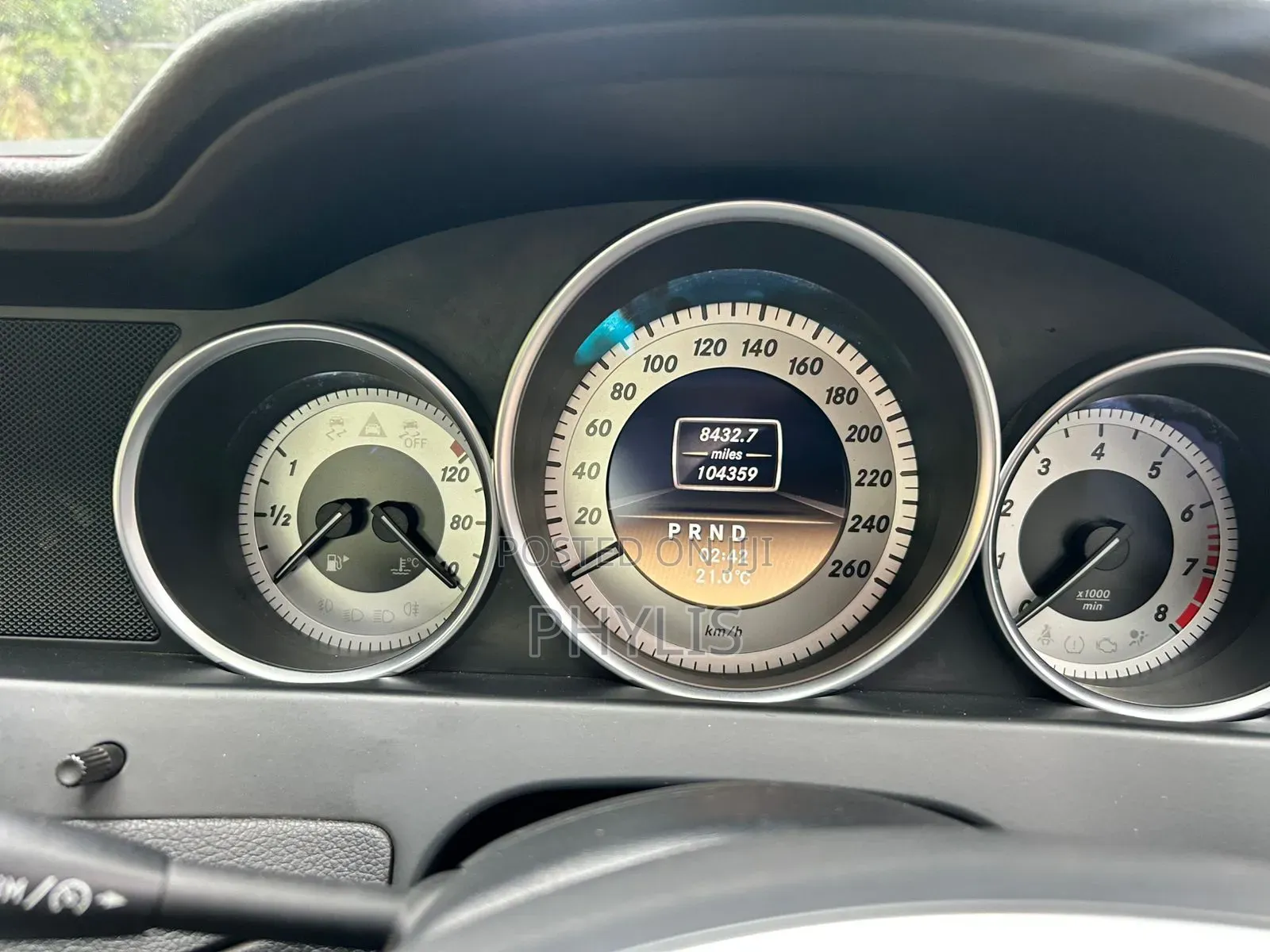 Mercedes-Benz C200 2011 Blue