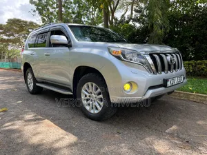 Toyota Land Cruiser Prado 2015 Silver