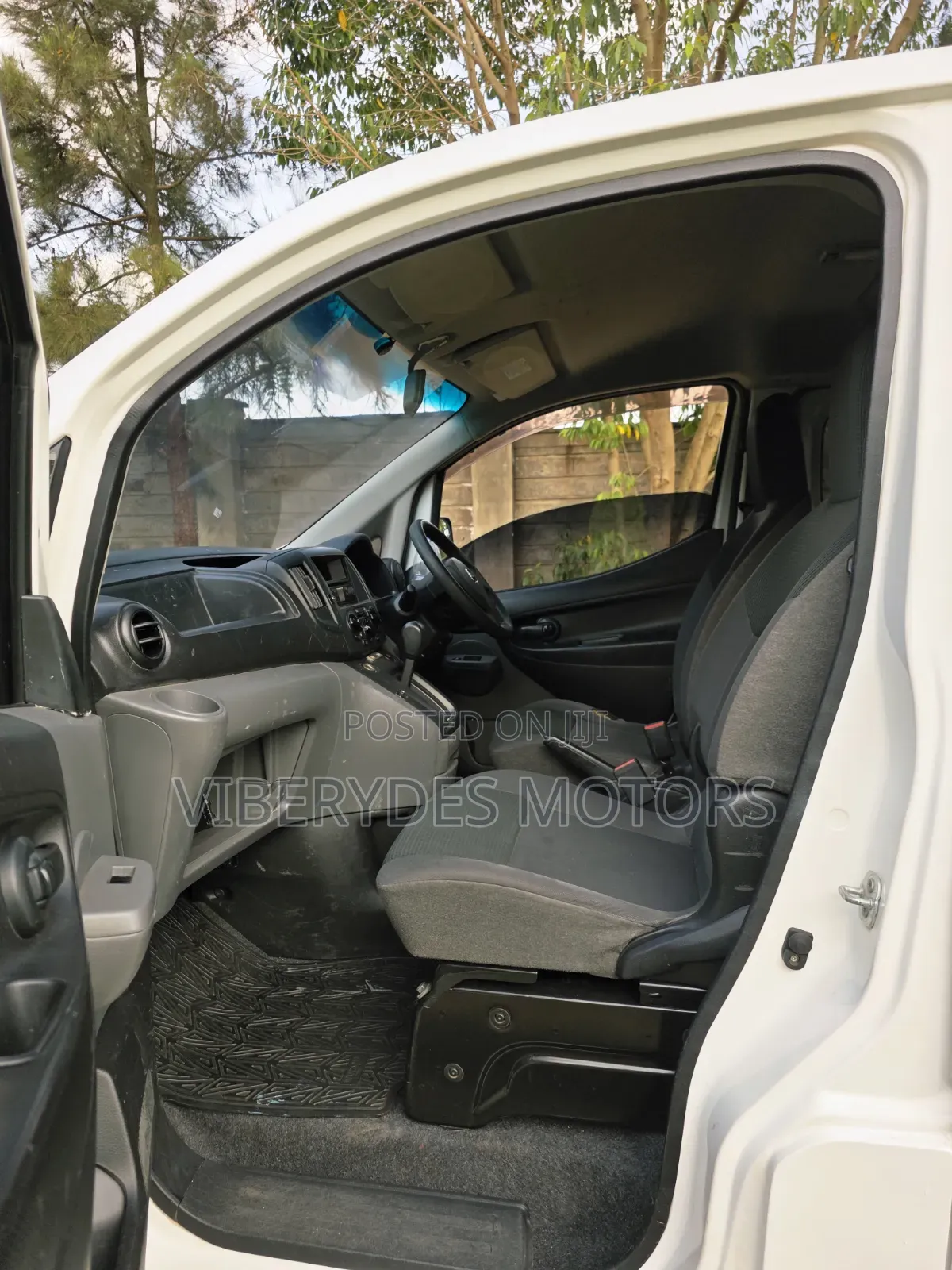Nissan NV200 2015 White