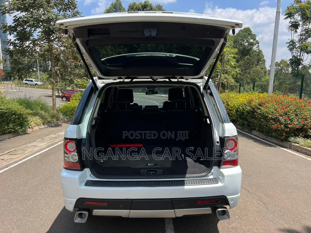 Land Rover Range Rover Sport 2012 White