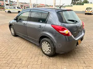 Nissan Tiida 2010 Gray