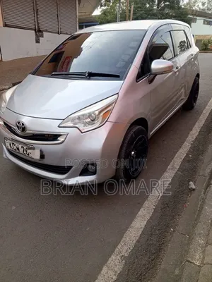 Toyota Ractis 2013 Silver