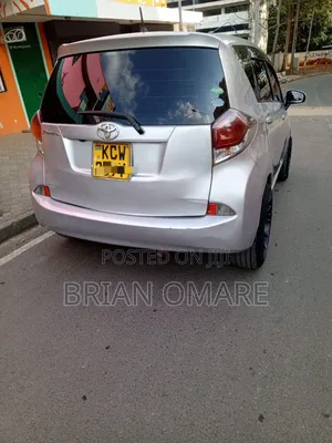 Toyota Ractis 2013 Silver