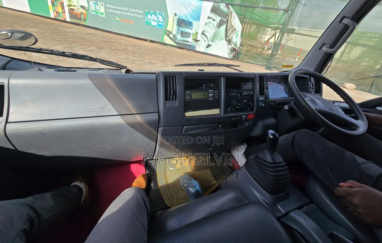 Isuzu Elf 2018