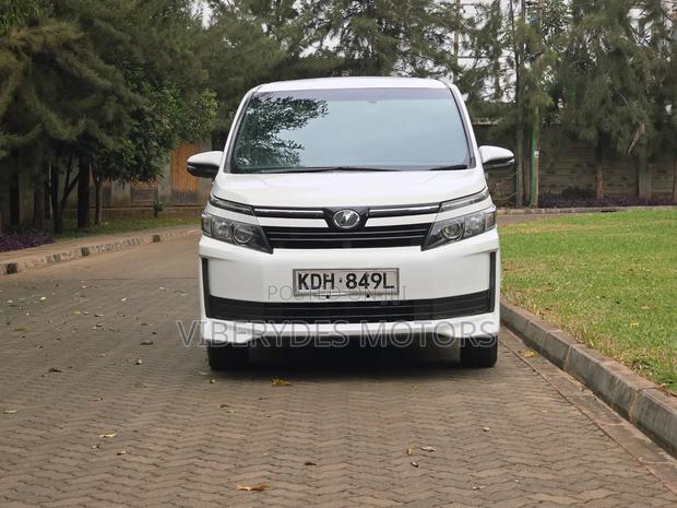 Toyota Voxy 2016 White