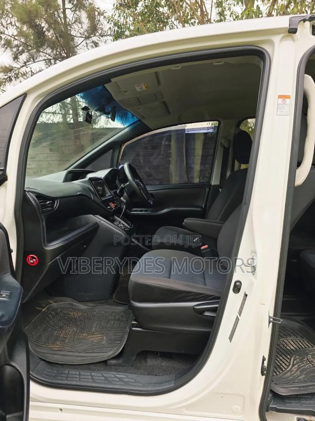 Toyota Voxy 2016 White - thumbnail 7