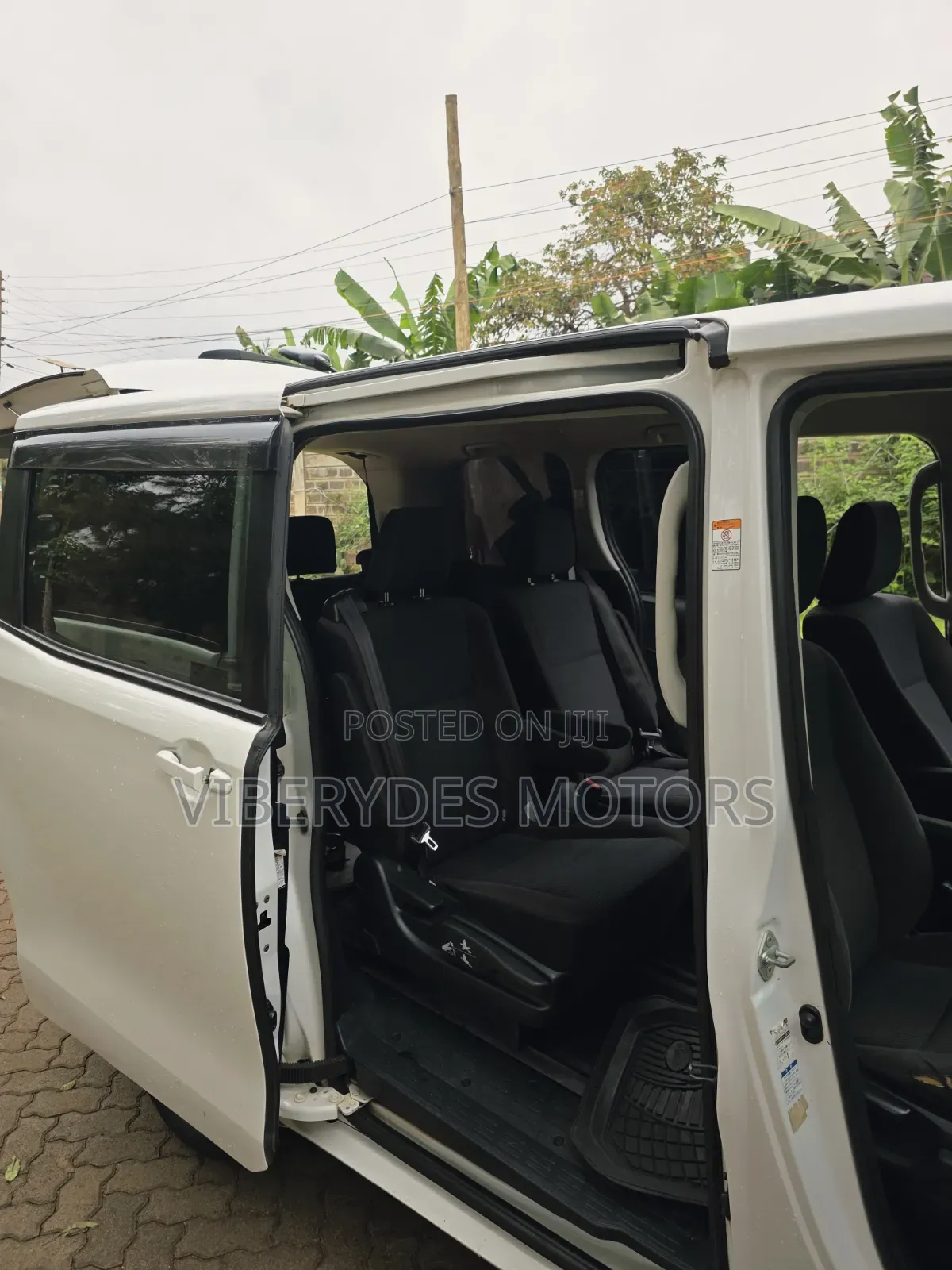 Toyota Voxy 2016 White