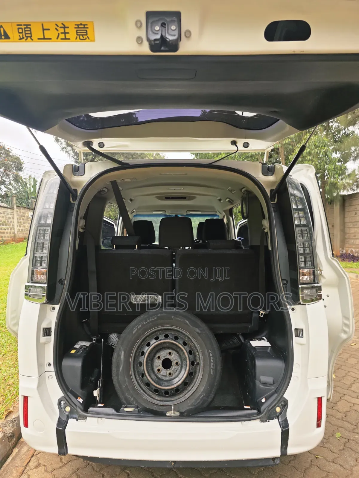Toyota Voxy 2016 White
