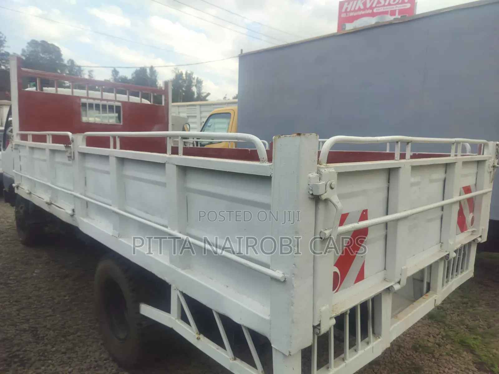 Mitsubishi Canter 4d32