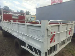 Mitsubishi Canter 4d32