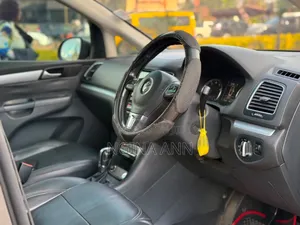 Volkswagen Sharan 2012 Silver