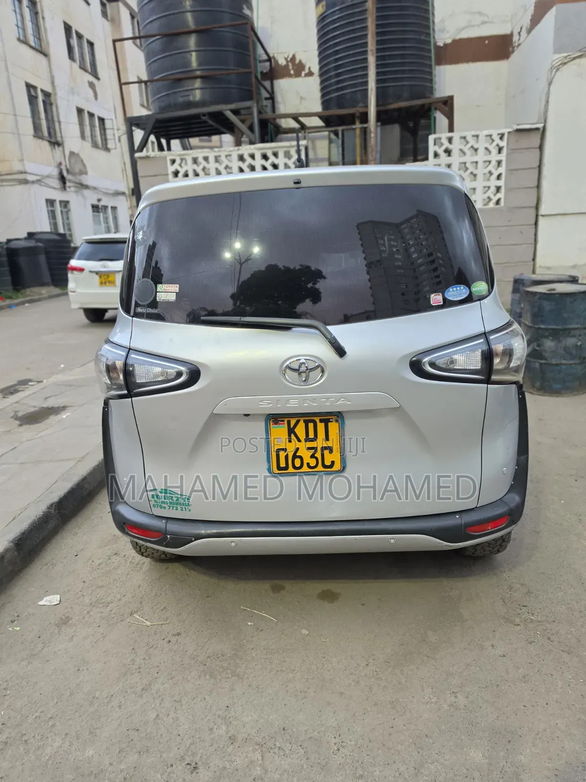Toyota Sienta 2019 Silver