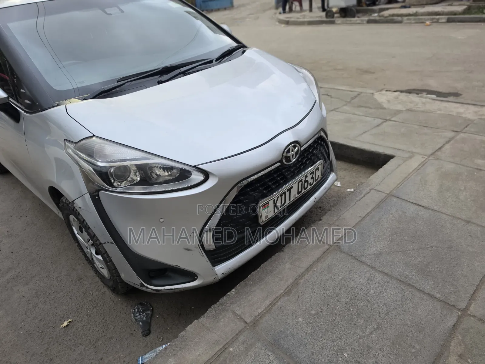 Toyota Sienta 2019 Silver