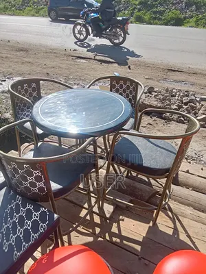 Restaurants Table Set