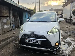 Toyota Sienta 2016 White