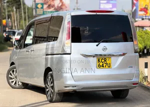 Nissan Serena 2012 Silver