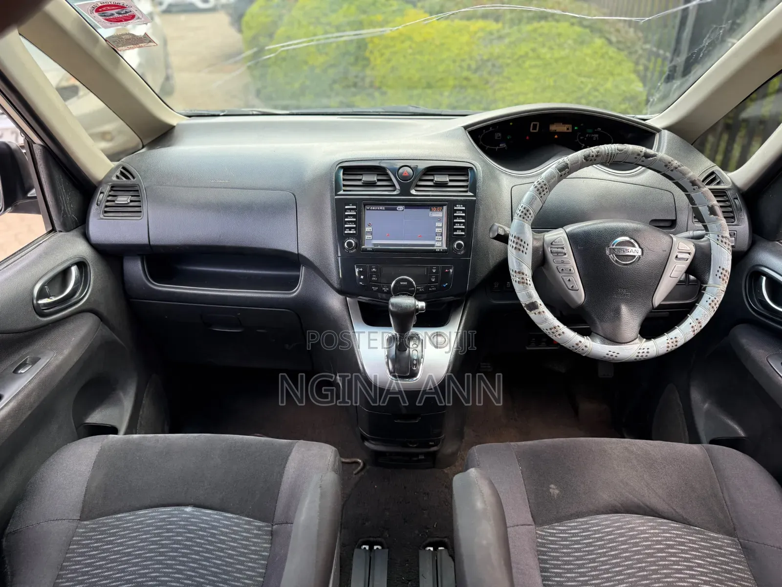 Nissan Serena 2012 Silver