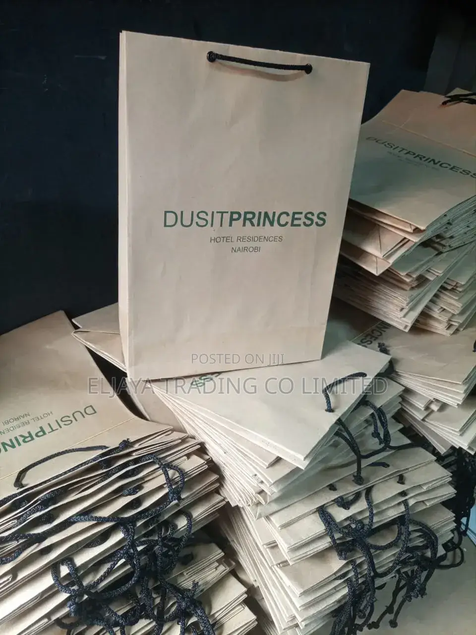 Gift Bags (Khaki White)
