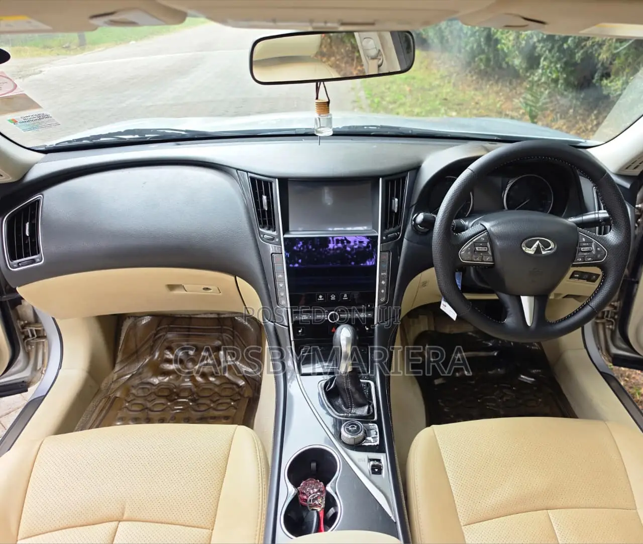 Nissan Skyline 2014 Silver
