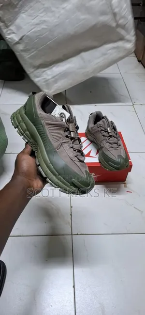 Nike Zoom Vomero Roam