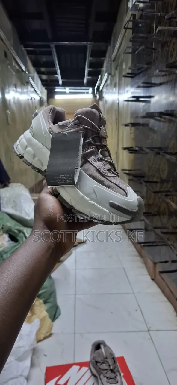 Nike Zoom Vomero Roam