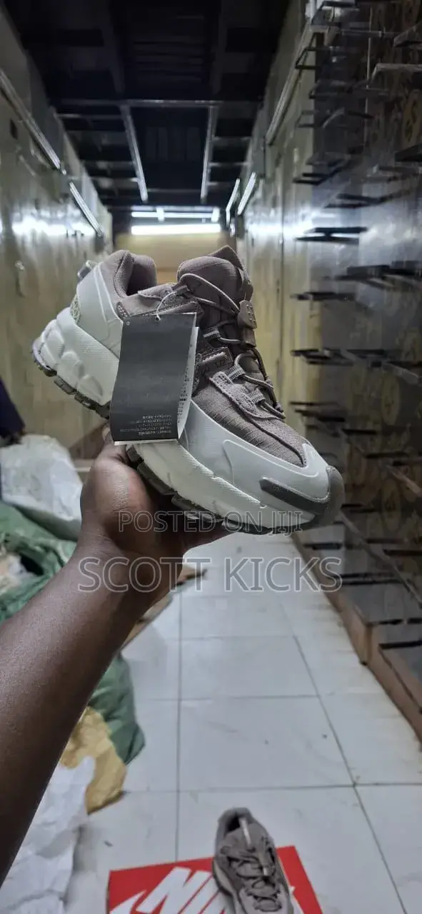 Nike Zoom Vomero Roam