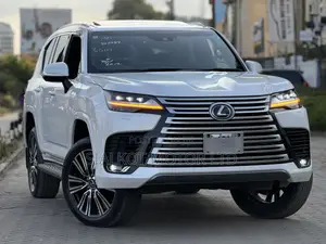 Lexus LX 600 2022 White
