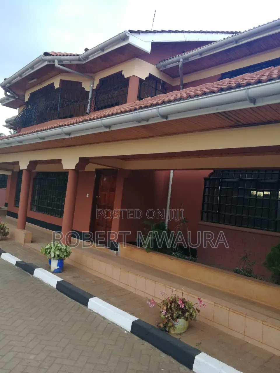 5bdrm Mansion in Thome for sale